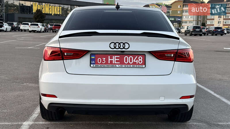 Седан Audi A3 2015 в Киеве