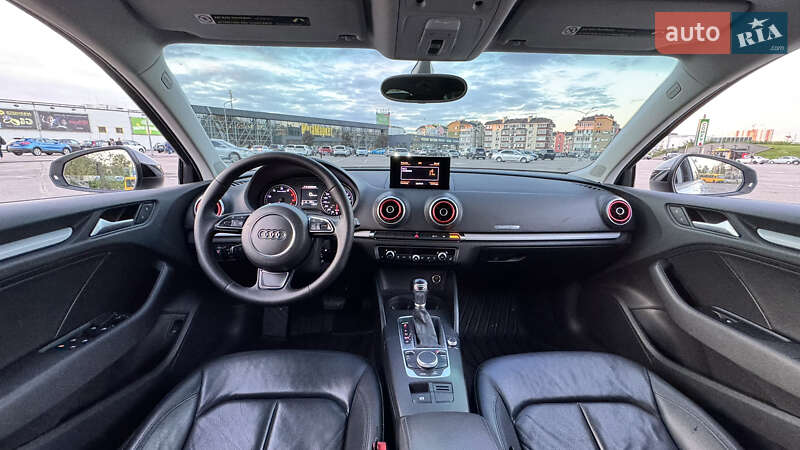 Седан Audi A3 2015 в Киеве
