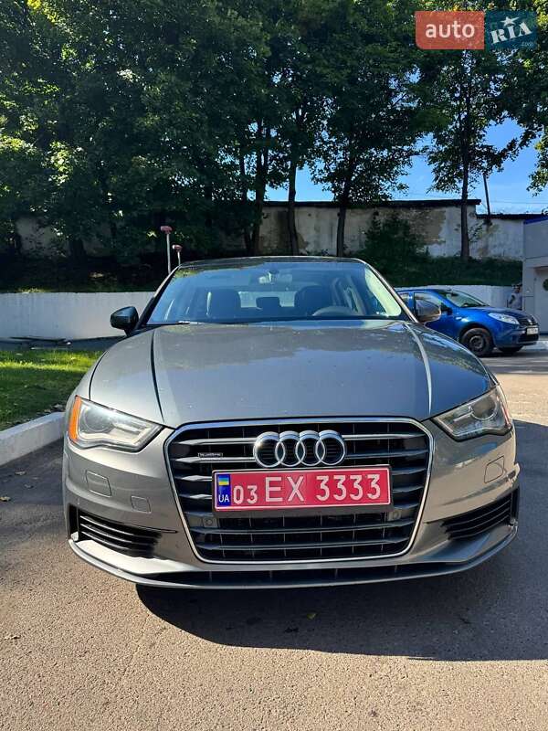 Седан Audi A3 2015 в 