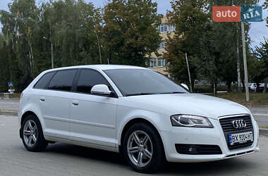 Хетчбек Audi A3 2009 в 