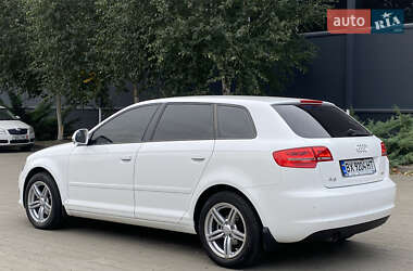 Хетчбек Audi A3 2009 в 