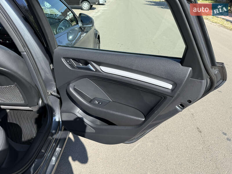 Седан Audi A3 2015 в Києві