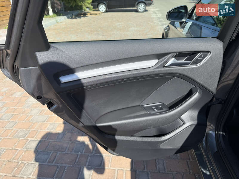 Седан Audi A3 2015 в Києві