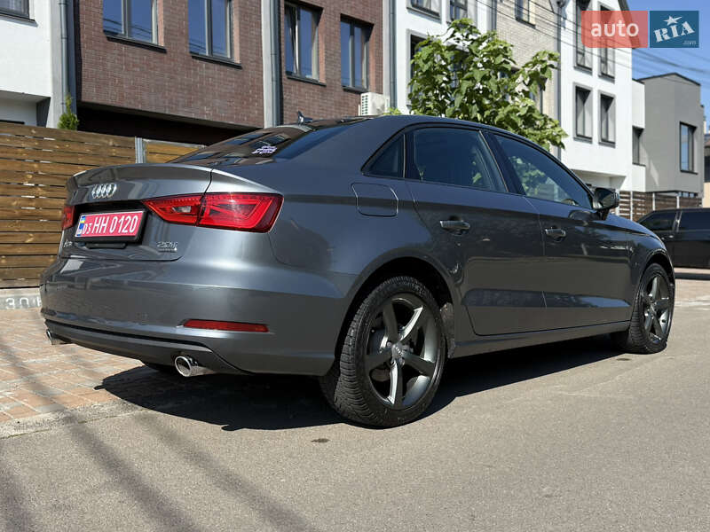 Седан Audi A3 2015 в Києві