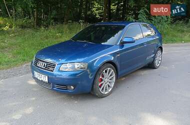 Хэтчбек Audi A3 2003 в 