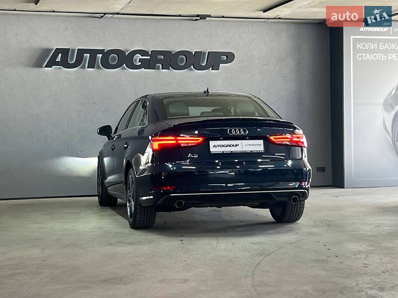 Седан Audi A3 2019 в Одессе