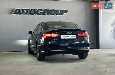 Седан Audi A3 2019 в 