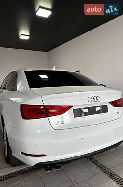 Седан Audi A3 2016 в 