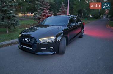 Седан Audi A3 2019 в Киеве