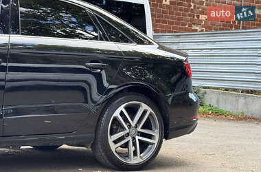 Седан Audi A3 2016 в 