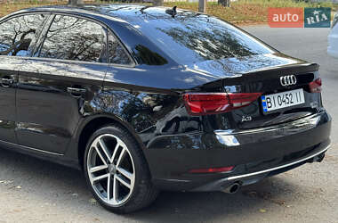 Седан Audi A3 2016 в 