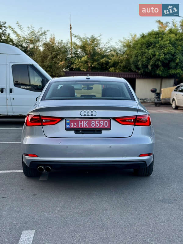 Седан Audi A3 2015 в Киеве
