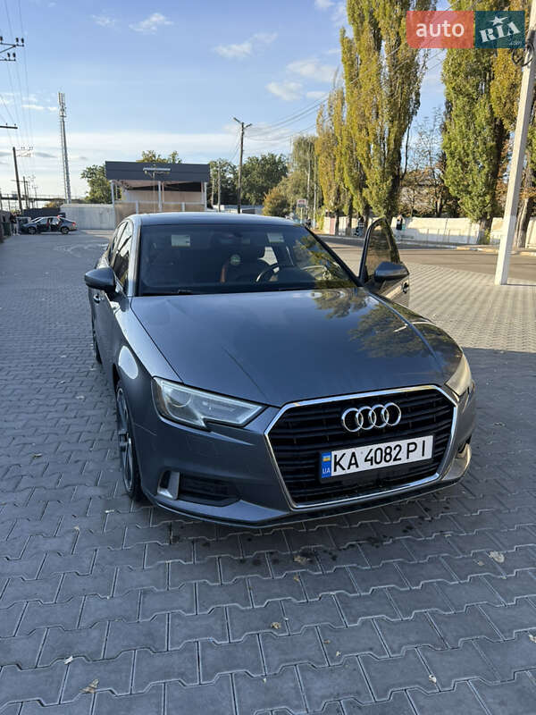 Седан Audi A3 2016 в Києві
