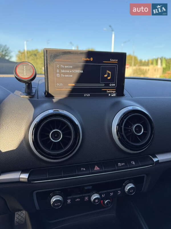 Седан Audi A3 2015 в Киеве