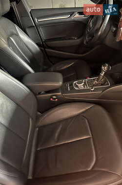 Седан Audi A3 2015 в Николаеве