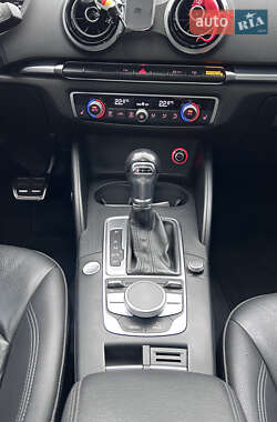 Седан Audi A3 2015 в 
