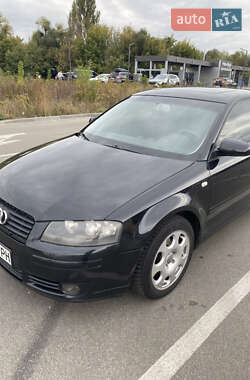 Хэтчбек Audi A3 2003 в 