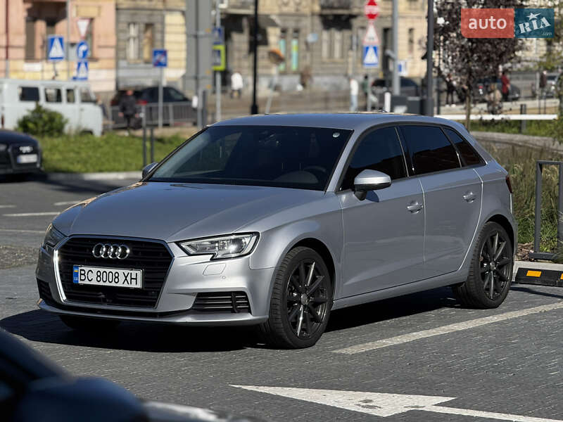 Хэтчбек Audi A3 2018 в Львове