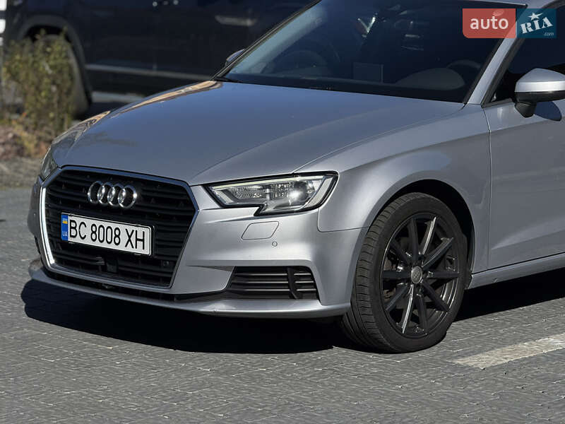 Хэтчбек Audi A3 2018 в Львове