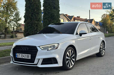 Седан Audi A3 2017 в Ивано-Франковске