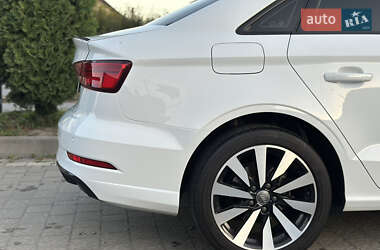 Седан Audi A3 2017 в Ивано-Франковске