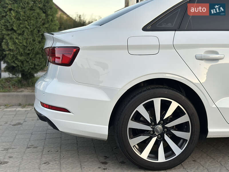 Седан Audi A3 2017 в Івано-Франківську