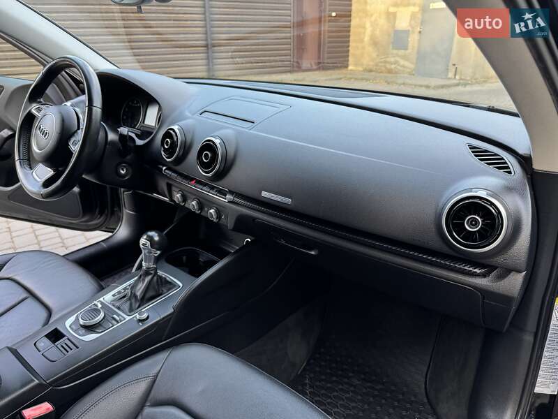 Седан Audi A3 2014 в Одессе
