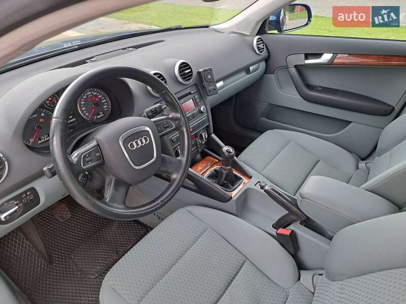 Хэтчбек Audi A3 2011 в Киверцах