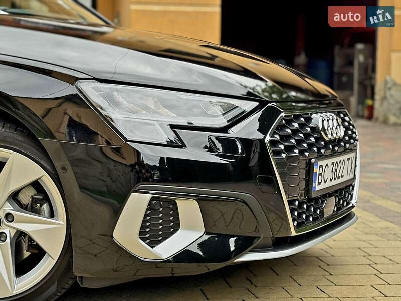 Седан Audi A3 2023 в Львове