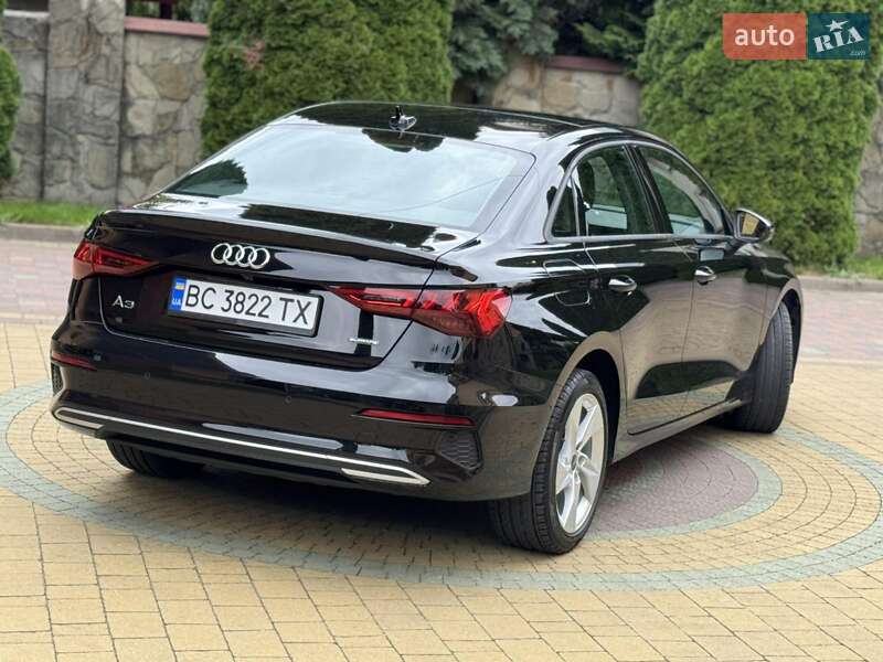 Седан Audi A3 2023 в Львове
