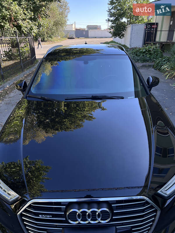 Седан Audi A3 2017 в Ровно