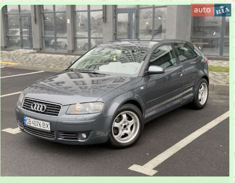 Хэтчбек Audi A3 2003 в 