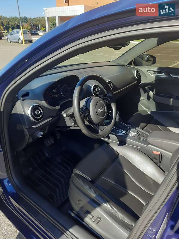 Седан Audi A3 2014 в Киеве