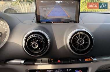 Седан Audi A3 2015 в 