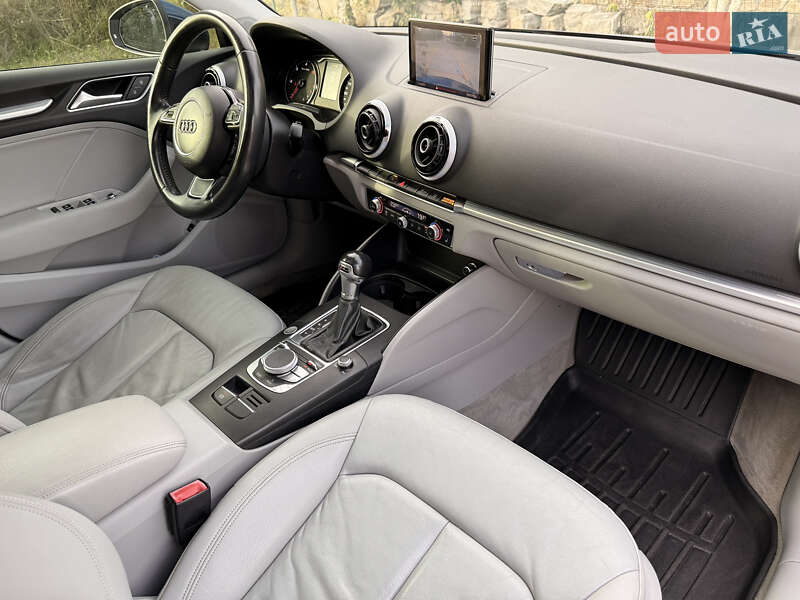 Седан Audi A3 2015 в Івано-Франківську