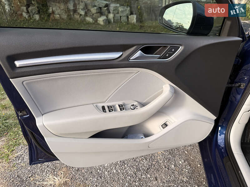 Седан Audi A3 2015 в Івано-Франківську