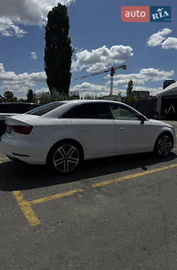 Седан Audi A3 2018 в 