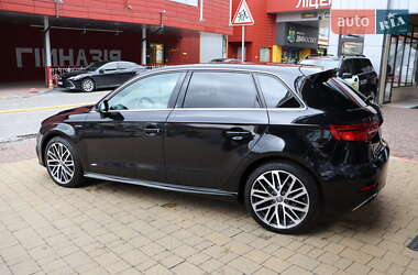 Хэтчбек Audi A3 2018 в 