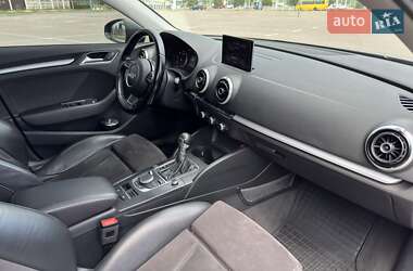 Хетчбек Audi A3 2016 в 