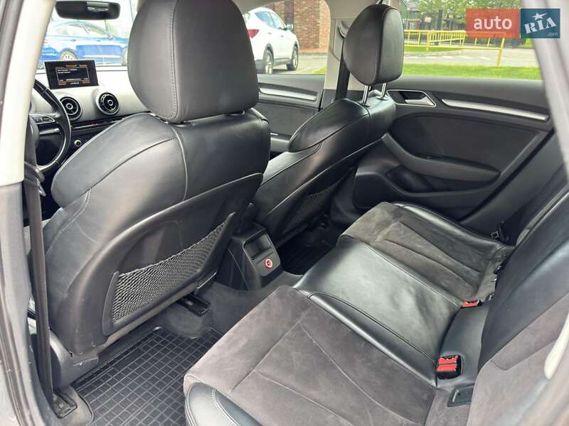 Хэтчбек Audi A3 2016 в Киеве