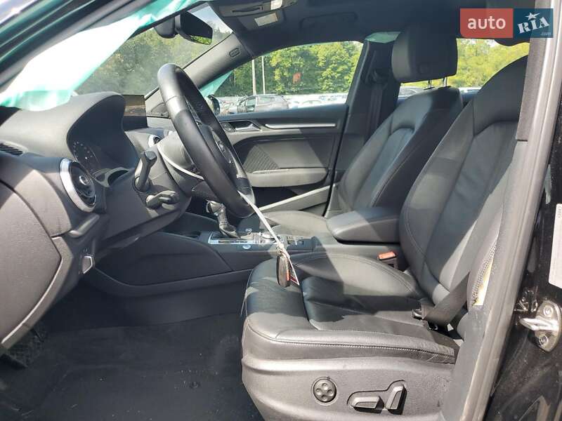 Седан Audi A3 2017 в Киеве