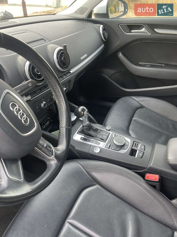 Седан Audi A3 2016 в Одессе