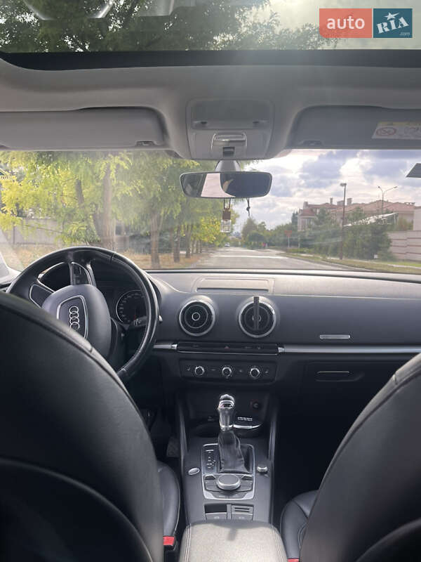Седан Audi A3 2016 в Одессе