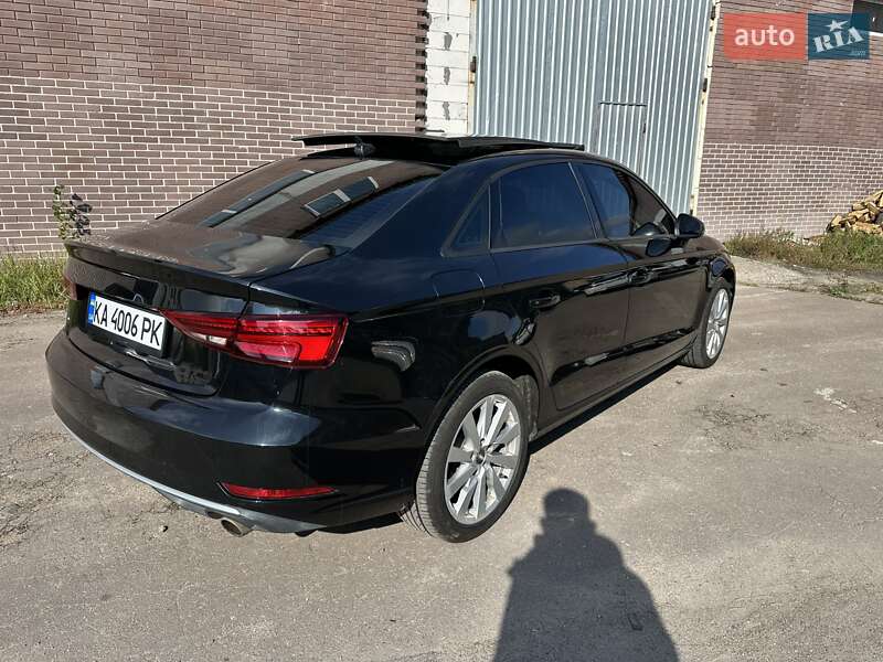 Седан Audi A3 2016 в Киеве