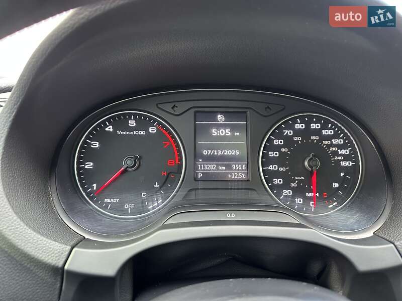 Седан Audi A3 2016 в Киеве