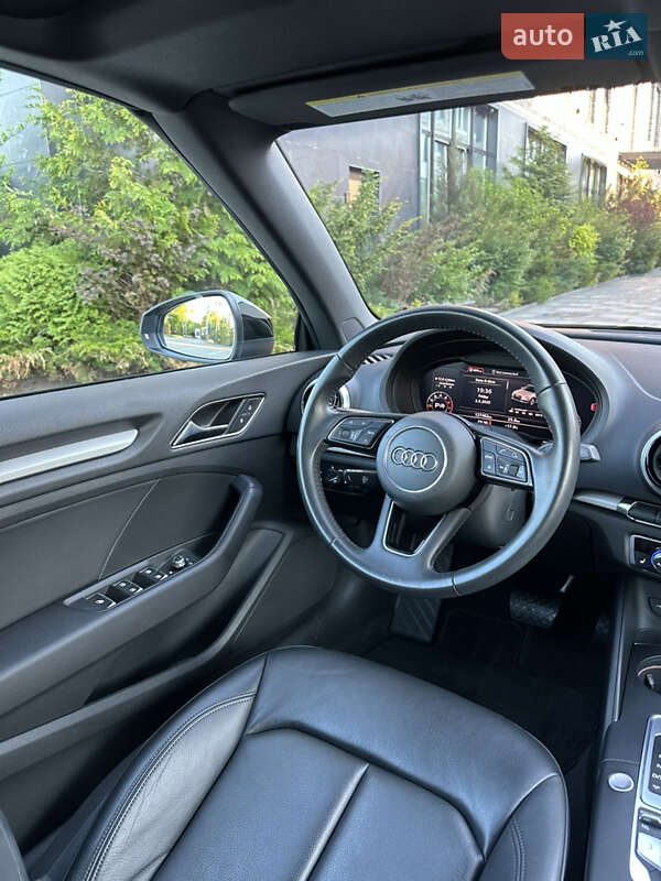 Кабріолет Audi A3 2018 в Києві