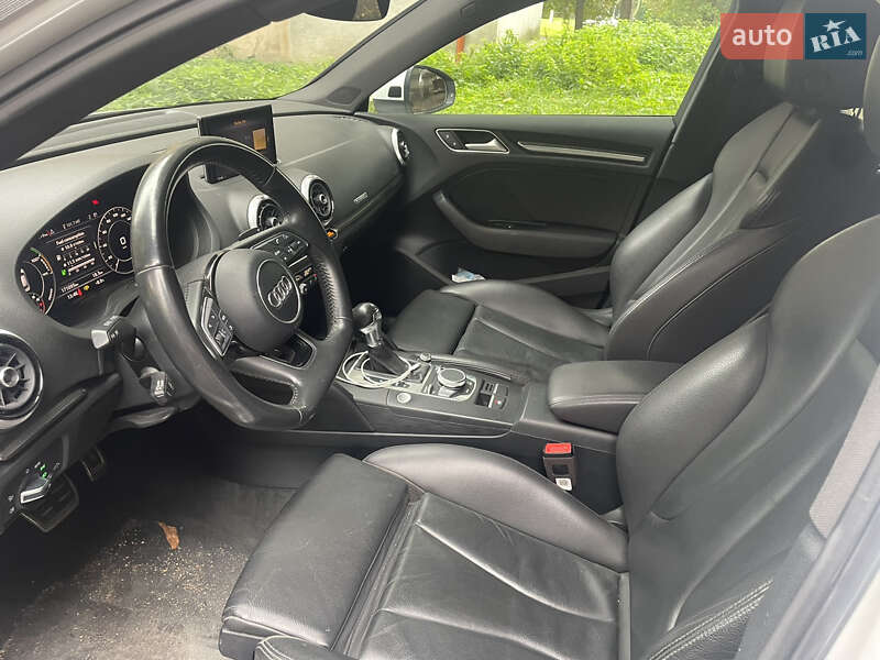 Хэтчбек Audi A3 2017 в Львове