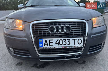 Хэтчбек Audi A3 2005 в 