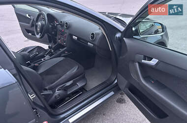 Хэтчбек Audi A3 2005 в 