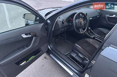 Хэтчбек Audi A3 2005 в 